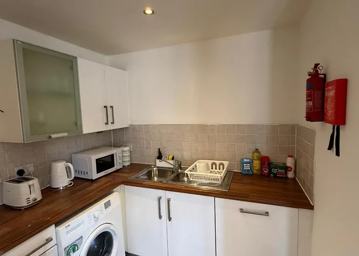 Superb 3-bed Airport