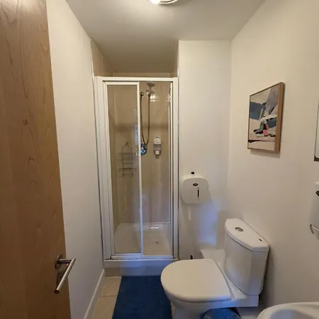 Superb 3-bed Airport *