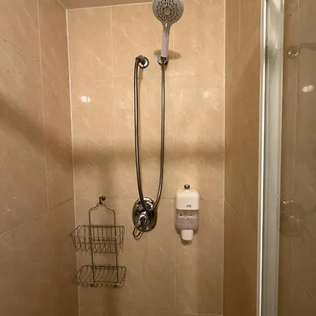 Superb 3-bed Airport Daire *