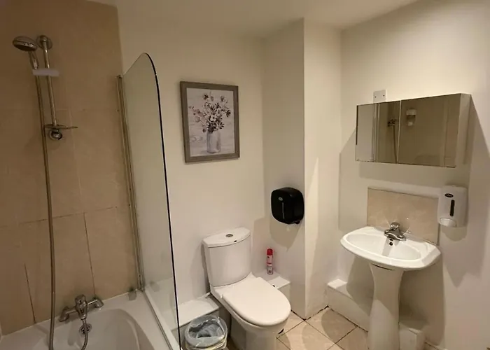 Superb 3-bed Airport