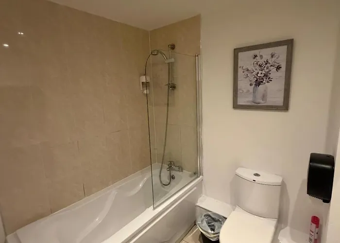 公寓 Superb 3-bed Airport *